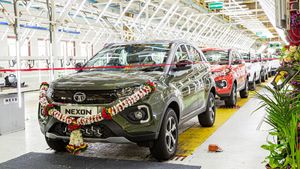 Tata Nexon Hits 2,00,000 Units Production Milestone: What’s Next For the Compact SUV?