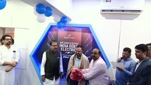 Piaggio Opens EV Three Wheeler Experience Centre in Mumbai