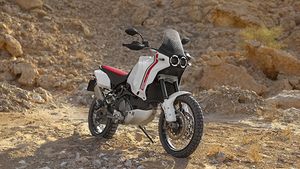 Ducati DesertX Revealed — Italian Retro Desert Stallion Is Finally here