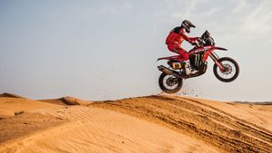 Dakar 2022 Stage 4 Results: Honda's Joan Barreda & Al-Attiyah Claim Second Stage Wins