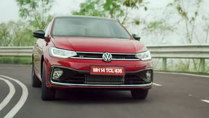 Volkswagen Virtus Build Quality In Question - Ceiling Light Falls Off While Tackling Bad Roads