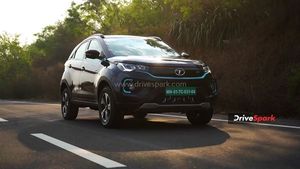 Tata Nexon EV Max Vs Tata Nexon EV - What's Changed?