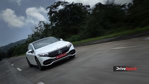 Mercedes EQS 580 First Drive Review - The S-Class Of EVs