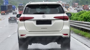 Toyota Fortuner With Plate-Concealing Cover Has 55 Challans Worth Over Rs 1 Lakh
