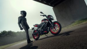 Updated Bajaj Pulsar NS200 Launched At Rs 1.60 Lakh - Quickshifter, ETB Ride Modes & TFT