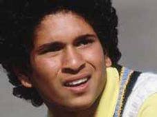 ಭಾರತದ ಕ್ರಿಕೆಟಿಗರಲ್ಲಿ ಎಷ್ಟೆಷ್ಟು ಕಾರುಗಳಿವೆ ಗೊತ್ತಾ?