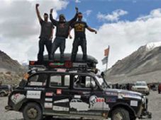 ಅದ್ಬುತ ಟ್ಯಾಕ್ಸಿ ರೈಡ್ : 13 ತಿಂಗಳಲ್ಲಿ 45 ಸಾವಿರ ಮೈಲಿ!