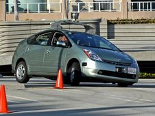 ಚಾಲಕನ ಹಂಗಿಲ್ಲದ ಗೂಗಲ್ ಕಾರಿಗೆ ಜೈಹೋ