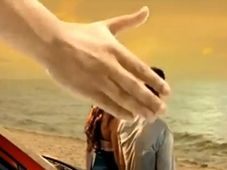 ಹುಡ್ಗಿಗೆ ಡೌ ಹೊಡೆದ ಶಾರೂಖ್ ಖಾನ್ ತಲೆಗೆ ಏಟು!