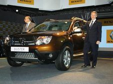 ರೆನೊ ಡಸ್ಟರ್ ಕಾರಿಗೆ ಮುಗಿಬಿದ್ದ ಗ್ರಾಹಕರು