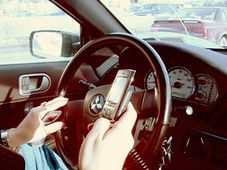 ಚಾಲಕ ನಹೀ: ಕಾರು ಡ್ರೈವಿಂಗ್ ಮಾಡುವ ಫೋನ್ App