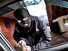 ಟೀಚರ್ ದುಬಾರಿ ಕಾರು ಕದ್ದು ಸಿಕ್ಕಿಬಿದ್ದ ವಿದ್ಯಾರ್ಥಿ