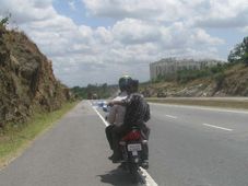 ಭಾರತ್ ಬಂದ್: ಖಾಲಿ ರಸ್ತೆಯಲ್ಲಿ ಜಾಲಿ ಸವಾರಿ