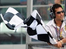 ಇಂಡಿಯನ್ ಜಿಪಿ ಎಫ್-1 ರೇಸ್‌ಗೆ ಸಚಿನ್ ಗೈರು; ಯುವಿ ಮೆರಗು