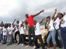 ಚಿನ್ನದ ಹುಡುಗ ಉಸೈನ್ ಬೋಲ್ಟ್‌ಗೆ ಚಿನ್ನದ ಕಾರು ಉಡುಗೊರೆ