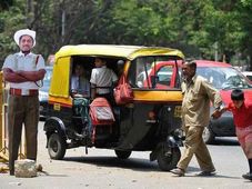 ಬೆಂಗ್ಳೂರು ಟ್ರಾಫಿಕ್ ಸಮಸ್ಯೆಗೆ 'ಬೆದರುಗೊಂಬೆ' ಪರಿಹಾರ?