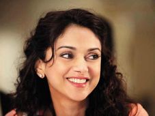 22 ಲಕ್ಷ ಬೆಳೆಬಾಳುವ ಬೆಂಝ್ ಡೀಸೆಲ್ ಗಾಡಿ ಹೆಂಗಿದೆ ನೋಡಿ