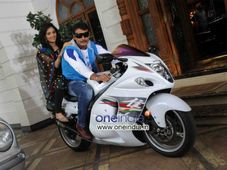 'ಬೃಂದಾವನ'ದಲ್ಲಿ ವಿಶ್ವದ ಅತಿ ವೇಗದ ಬೈಕಿಗೆ ದರ್ಶನ್ ಚಾಲೆಂಜ್