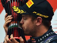 ಇತಿಹಾಸ ಬರೆದ ವೆಟಲ್ ಇಂಡಿಯನ್ ಜಿಪಿ 'ಹ್ಯಾಟ್ರಿಕ್ ಸಾಧನೆ'