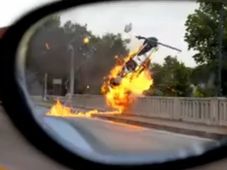 'ನೀಡ್ ಫಾರ್ ಸ್ಪೀಡ್' ಸಕತ್ ವೀಡಿಯೋ