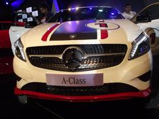 ಆಡಿ, ಬಿಎಂಡಬ್ಲ್ಯು ಹಾದಿ ಹಿಡಿ ಬೆಂಝ್