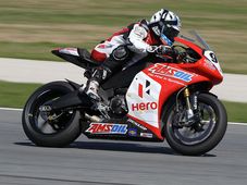 ದೆಹಲಿ ಆಟೋ ಎಕ್ಸ್ ಪೋದಲ್ಲಿ ಹೀರೊ 250ಸಿಸಿ ಬೈಕ್