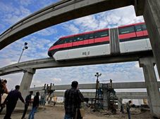 ಮುಂಬೈನಲ್ಲಿ ದೇಶದ ಚೊಚ್ಚಲ ಮೊನೊರೈಲು ಸೇವೆ