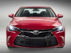 ನ್ಯೂಯಾರ್ಕ್ ರಂಜಿಸಿದ 2015 ಟೊಯೊಟಾ ಕ್ಯಾಮ್ರಿ