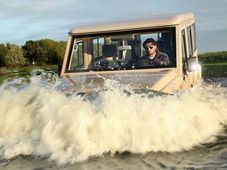 ನೆಲದ ಮೇಲೂ ನೀರಲ್ಲೂ ಸಂಚರಿಸುವ ಉಭಯಚರ ಗಾಡಿ