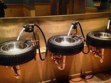 ಆರಕ್ಕೇರಲಿಲ್ಲ, ಮೂರಕ್ಕೀಳಿಯಲಿಲ್ಲ; ಟೈಮ್ ಪಾಸು ಚಿತ್ರಗಳು