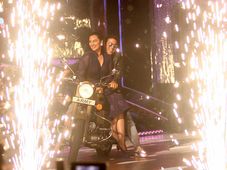 'ಜಲಕ್ ದಿಕ್ ಲಾಜ'ದಲ್ಲಿ ಅಕ್ಷಯ್-ಸೋನಾಕ್ಷಿ ಹಾಲಿಡೇ ಶೋ