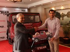 ಪ್ರೊ ಕಬಡ್ಡಿ ಪಟು ಅನೂಪ್ ಕುಮಾರ್‌ಗೆ ಮಹೀಂದ್ರ ಥಾರ್ ಗಿಫ್ಟ್