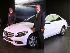 ಬೆಂಝ್ ಸಿ ಕ್ಲಾಸ್ ಡೀಸೆಲ್ ಬೆಲೆ 43 ಲಕ್ಷ, ಮೈಲೇಜ್ 19.27 ನಂಬ್ತೀರಾ?