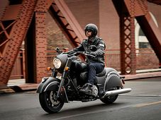 ಚಿಕಾಗೊಗೆ ದಾಳಿಯಿಟ್ಟ ಚೀಫ್ ಡಾರ್ಕ್ ಹಾರ್ಸ್