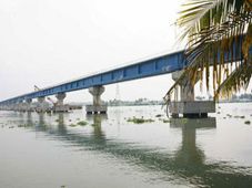 ದೇಶದ ಅತಿ ಉದ್ದದ ರೈಲು ಸೇತುವೆ 'ವೆಂಬನಾಡ್'