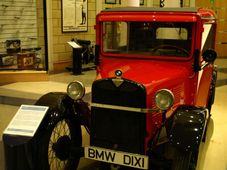 ಬಿಎಂಡಬ್ಲ್ಯು ಮತ್ತು ಐಕಾನಿಕ್ ಸಂಸ್ಥೆಯ 13 ಸತ್ಯಗಳು!