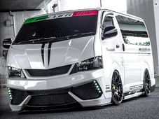 ಲಂಬೋರ್ಗಿನಿ ಸೂಪರ್ ಕಾರು ಶೈಲಿಯ ಟೊಯೊಟಾ ಮಿನಿವ್ಯಾನ್