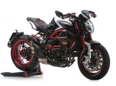 ಲೆವೆಸ್ ಹ್ಯಾಮಿಲ್ಟನ್ ಸ್ಪೂರ್ತಿ ಪಡೆದ ಎಂವಿ ಆಗಸ್ಟಾ ಅನಾವರಣ