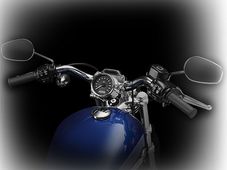 ಹಾರ್ಲೆ ಡೇವಿಡ್ಸನ್ 1200 ಕಸ್ಟಮ್ ಬಿಡುಗಡೆ; ಬೆಲೆ 8.9 ಲಕ್ಷ ರು.