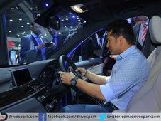 ಸಚಿನ್ ದಿವ್ಯ ಹಸ್ತಗಳನ್ನು ಸ್ಪರ್ಶಿಸಿದ ಬಿಎಂಡಬ್ಲ್ಯು