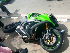 ಬೆಂಗಳೂರಿನಲ್ಲಿ ನೆಡೆದ ಕವಾಸಕಿ ನಿಂಜಾ ಝಡ್ಎಕ್ಸ್-10ಆರ್ ಅಪಘಾತ ಚಿತ್ರಗಳು