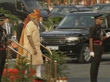 ಬಿಎಂಡಬ್ಲ್ಯು 7 ಸಿರೀಸ್ ಬಿಟ್ಟು ರೇಂಜ್ ರೋವರ್ ಕಾರು ಏರಿದ್ದೇಕೆ ಪ್ರಧಾನಿ ಮೋದಿ?