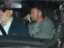 ಮದ್ಯಪಾನ ಮಾಡಿ ಸಿಕ್ಕಿ ಬಿದ್ದ ಫುಟ್‌ಬಾಲ್ ದಂತಕಥೆ ರೂನಿ