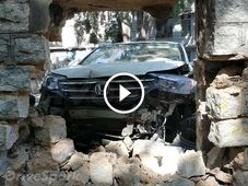 ಲಾಲ್‌ ಬಾಗ್ ಕಂಪೌಂಡ್‌ಗೆ ಡಿಕ್ಕಿ ಹೊಡೆದ ಹೋಂಡಾ ಸಿಆರ್‌ವಿ ಗತ್ತು ಹೇಗಿತ್ತು ಗೊತ್ತಾ?