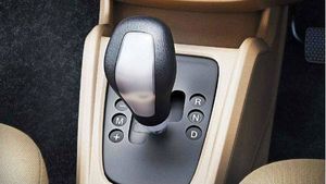 ಕಾರುಗಳಲ್ಲಿ ಎಎಂಟಿ ಸೌಲಭ್ಯ ಇದ್ರೆ ಏನೆಲ್ಲಾ ಉಪಯೋಗ ಗೊತ್ತಾ?