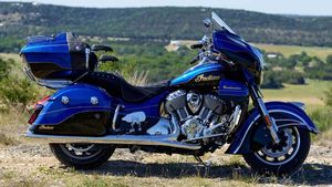 23 ಕ್ಯಾರೆಟ್ ಗೋಲ್ಡ್ ಬ್ಯಾಡ್ಜ್ ಹೊಂದಿರುವ ಈ ಬೈಕ್ ಬೆಲೆ 48 ಲಕ್ಷ ಅಷ್ಟೇ...