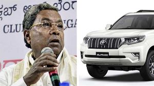 ಒಲ್ಲೆ ಒಲ್ಲೆ ಎನ್ನುತ್ತಲೇ 1 ಕೋಟಿ ಮೌಲ್ಯದ ಕಾರ್ ಗಿಫ್ಟ್ ಪಡೆದ ಮಾಜಿ ಸಿಎಂ ಸಿದ್ದರಾಮಯ್ಯ..!