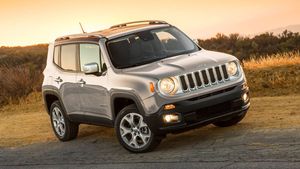 ಹೊಸ ರೆನೆಗೆಡ್ ಫೇಸ್‍‍ಲಿಫ್ಟ್ ಟೀಜರ್ ಅನಾವರಣಗೊಳಿಸಿದ ಜೀಪ್..