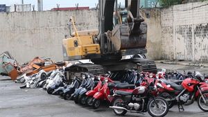 ಕಳ್ಳಸಾಗಾಣಿಕೆಯಲ್ಲಿ ಸಿಕ್ಕಿಬಿದ್ದ 43 ಕೋಟಿ ಮೌಲ್ಯದ 122 ಬೈಕ್‌ಗಳು ಪೀಸ್ ಪೀಸ್..