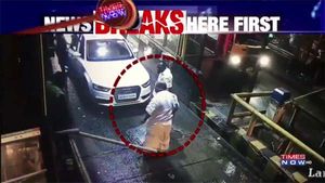 ಟೋಲ್ ಕಟ್ಟಿ ಅಂದಿದ್ದೆ ತಪ್ಪಾಯ್ತು- ಬ್ಯಾರಿಕೇಡ್ ಮುರಿದ ಹಾಕಿದ ಶಾಸಕ ಜಾರ್ಜ್